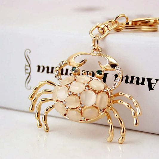 Whimsical Crab Keychain for Women - Sparkling Cat's Eye Crystal Car Keyring & Bag Charm, Durable Metal Ocean-Themed Jewelry