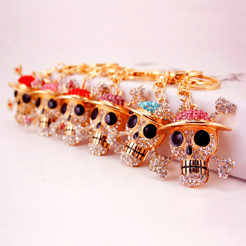 Adorable Crystal Rhinestone Skull Car Keychain for Women - Gothic Purse Charm with Detachable Chain