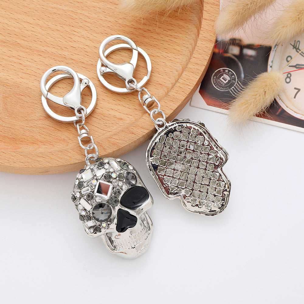 European and American diamond studded skull creative metal keychain 3D hip-hop car bag hanging accessories