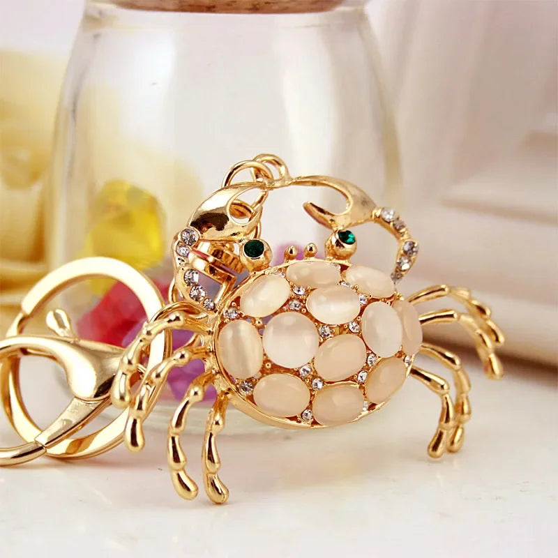 Whimsical Crab Keychain for Women - Sparkling Cat's Eye Crystal Car Keyring & Bag Charm, Durable Metal Ocean-Themed Jewelry